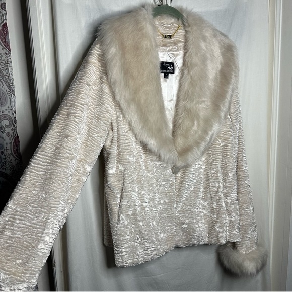 NWOT Dennis Basso Soft Faux Fur & Velvet Ivory Coat | Medium - Picture 4 of 14